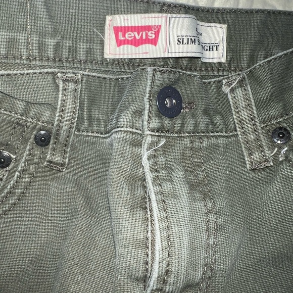 Levi’s - Picture 2 of 5